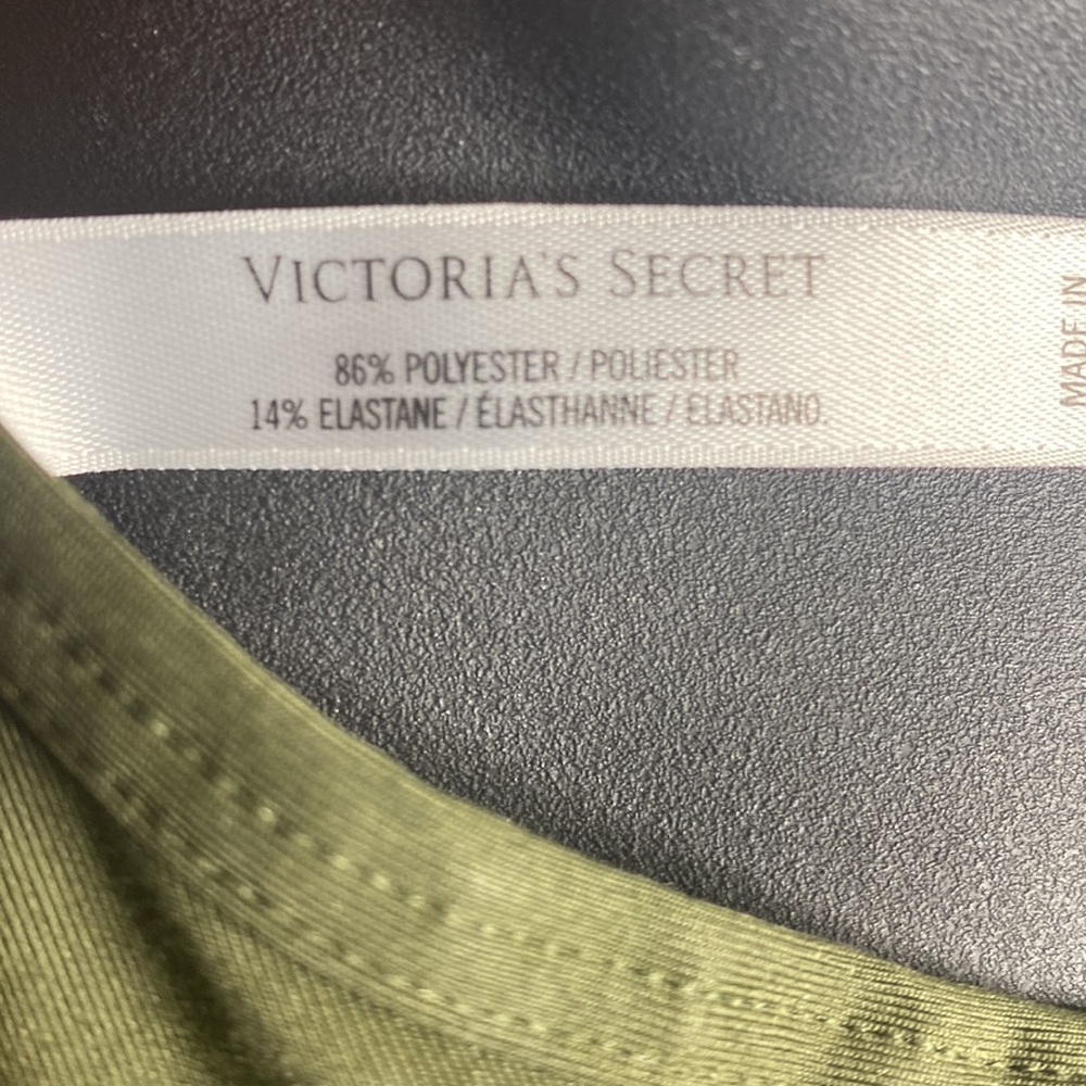 Victoria’s Secret Strappy Sports Bra Olive | Army Green Size Small - Picture 5 of 6